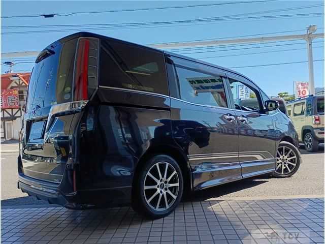2017 Toyota Esquire