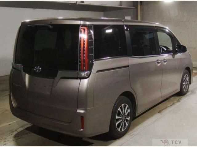 2017 Toyota Esquire