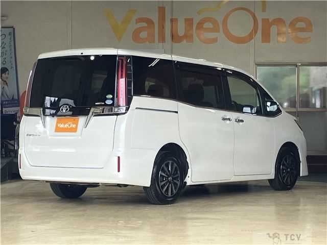 2017 Toyota Esquire