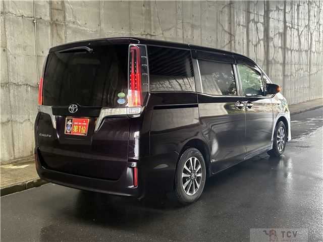 2017 Toyota Esquire