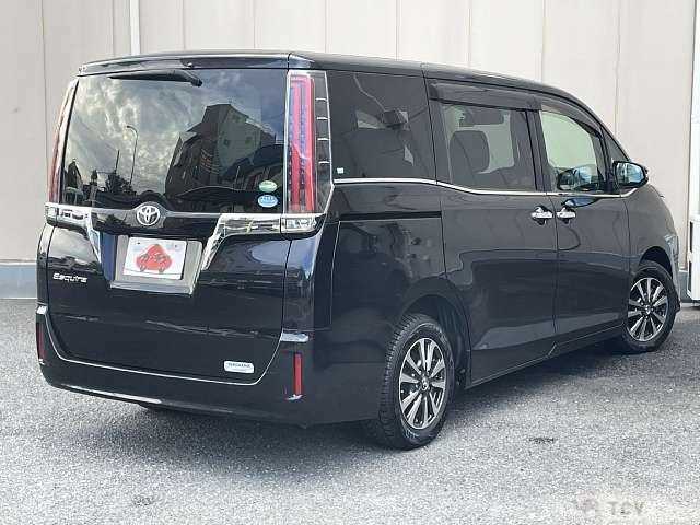 2017 Toyota Esquire
