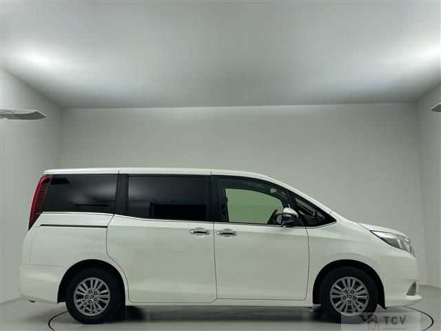 2017 Toyota Esquire