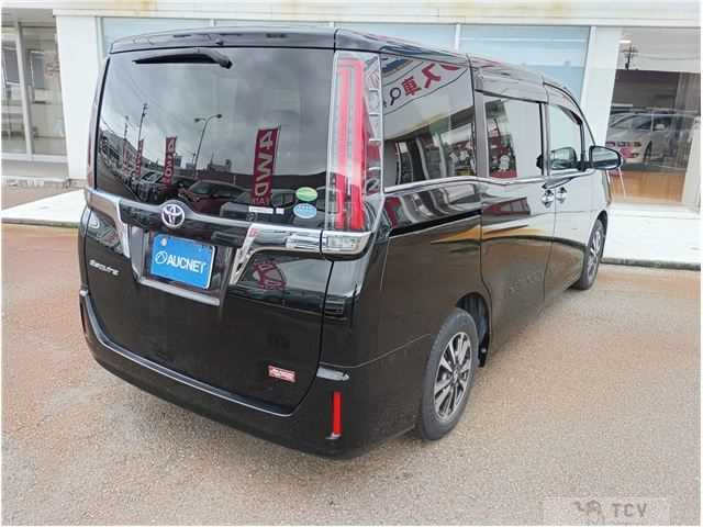 2018 Toyota Esquire