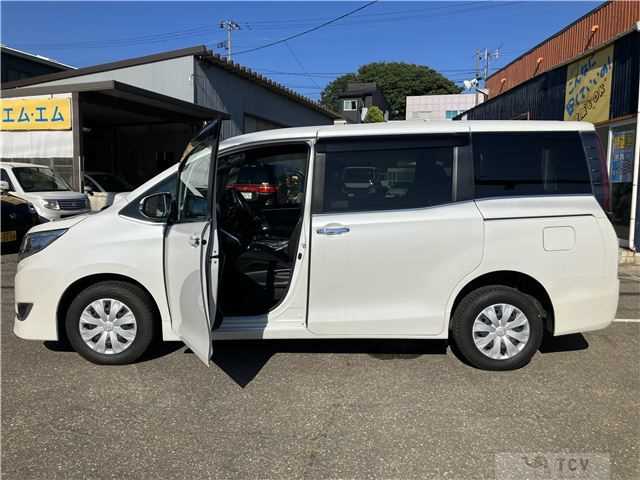 2019 Toyota Esquire