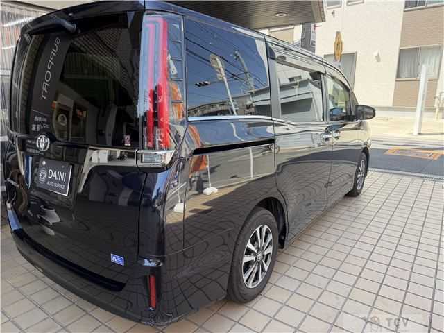 2020 Toyota Esquire