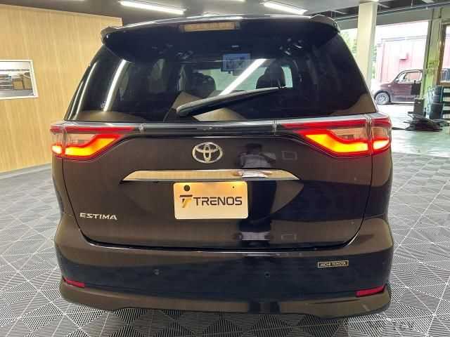 2016 Toyota Estima