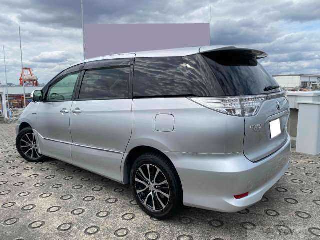 2013 Toyota Estima Hybrid