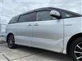 2013 Toyota Estima Hybrid