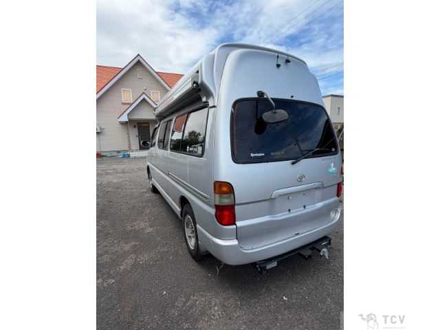 2002 Toyota Grand Hiace