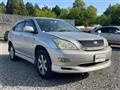 2004 Toyota Harrier