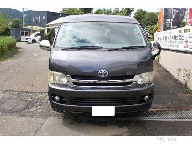 2008 Toyota Hiace
