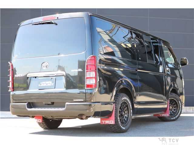 2013 Toyota Hiace