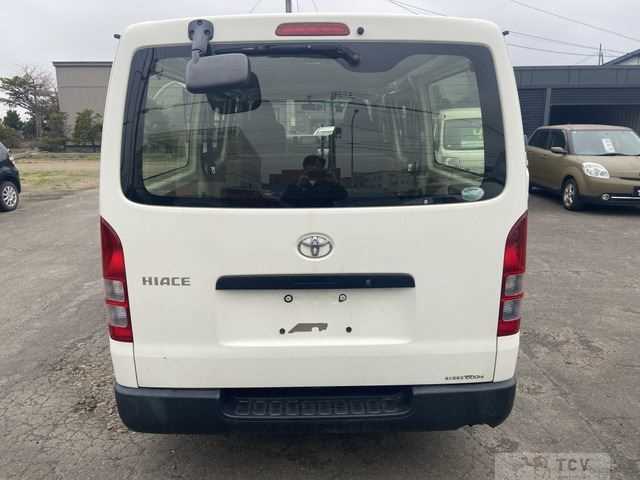 2015 Toyota Hiace