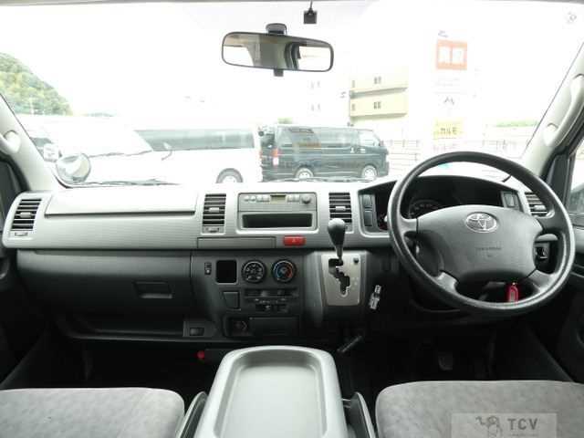 2005 Toyota Hiace Van