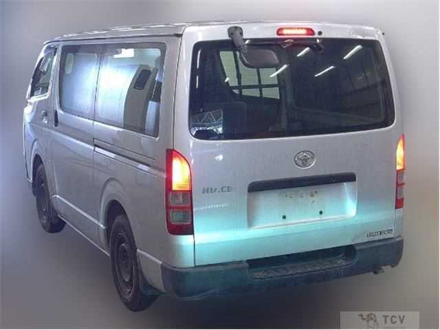 2006 Toyota Hiace Van