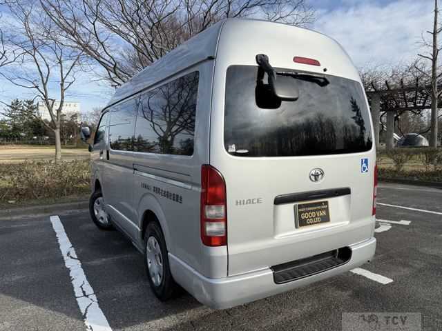 2006 Toyota Hiace Van