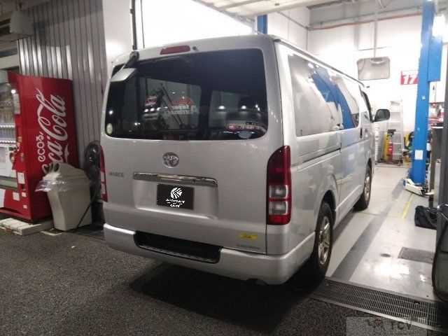 2009 Toyota Hiace Van