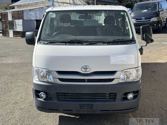 2009 Toyota Hiace Van
