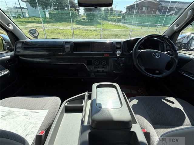 2009 Toyota Hiace Van