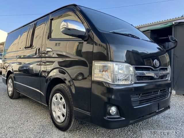 2011 Toyota Hiace Van