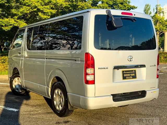 2011 Toyota Hiace Van