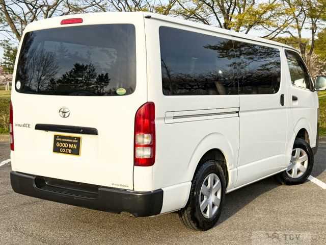 2015 Toyota Hiace Van