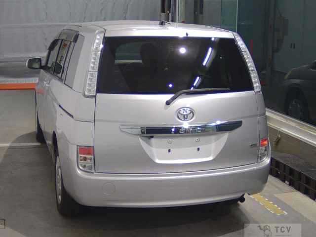 2013 Toyota Isis
