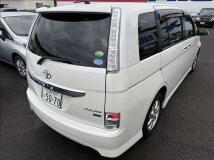 2014 Toyota Isis