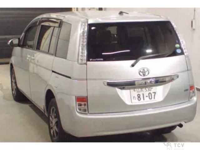 2014 Toyota Isis