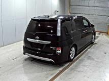 2015 Toyota Isis