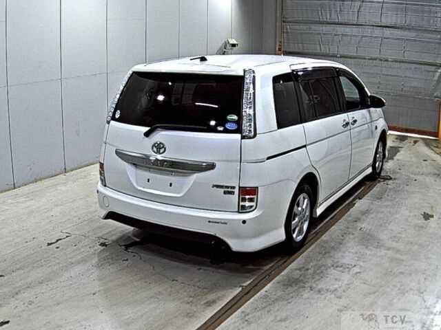 2015 Toyota Isis