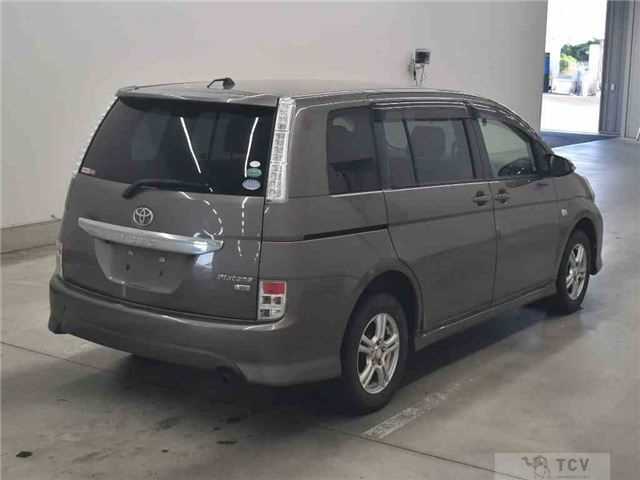 2016 Toyota Isis