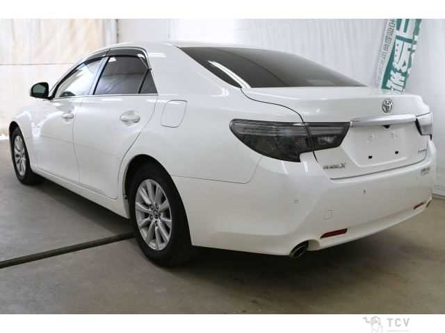 2017 Toyota Mark X
