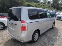 2007 Toyota Noah