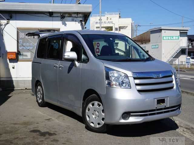 2007 Toyota Noah