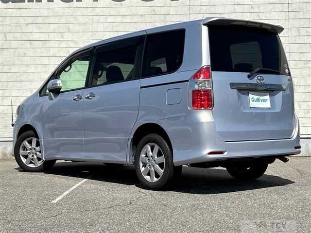 2009 Toyota Noah