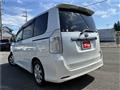 2010 Toyota Noah