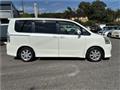 2010 Toyota Noah