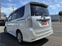 2010 Toyota Noah