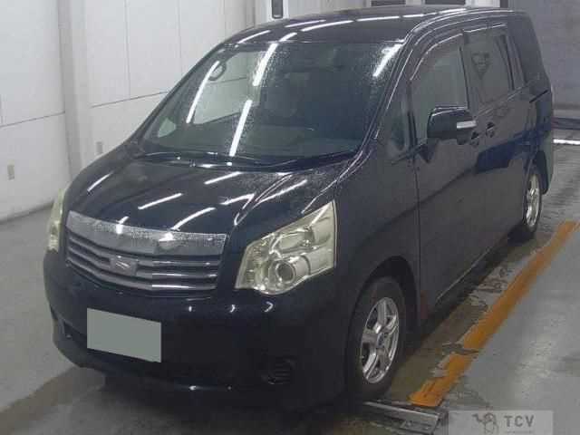 2010 Toyota Noah