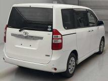 2011 Toyota Noah