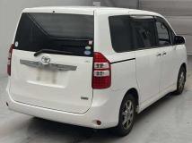 2011 Toyota Noah
