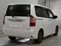 2011 Toyota Noah