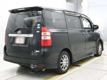 2011 Toyota Noah
