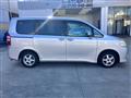 2011 Toyota Noah
