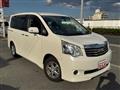 2011 Toyota Noah