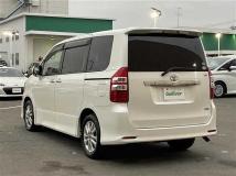 2011 Toyota Noah