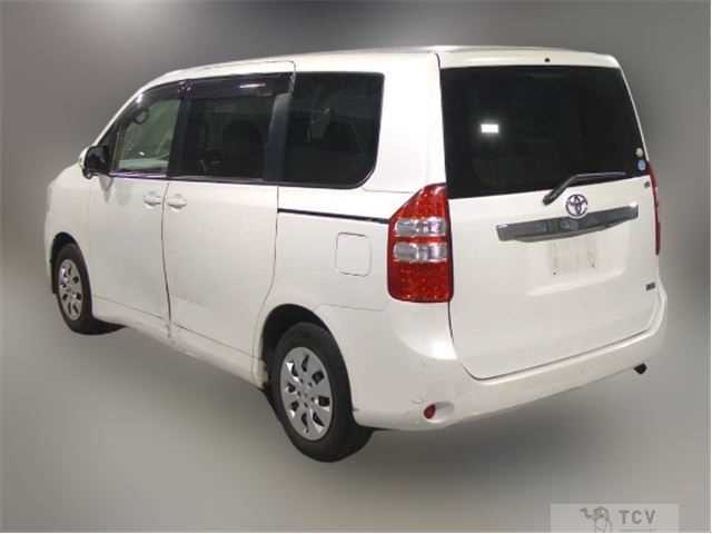 2012 Toyota Noah