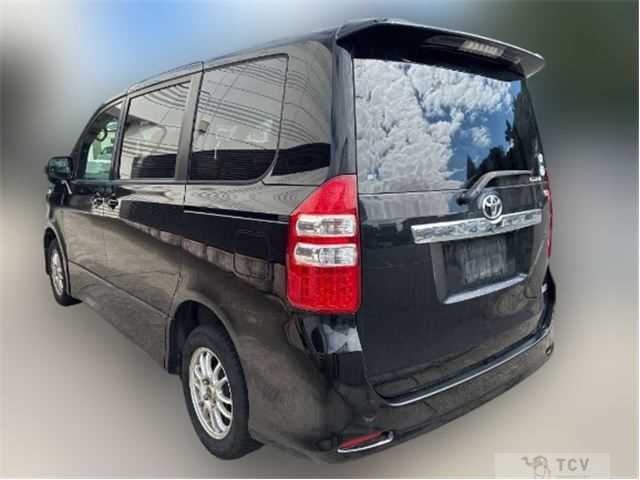 2012 Toyota Noah