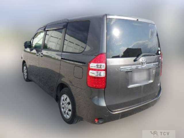 2012 Toyota Noah